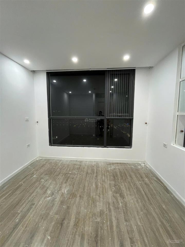 Cho thuê ch văn phòng 2 pn tại vinhomes green bay vào ngay được giá 13tr/tháng.  0968 381 ***