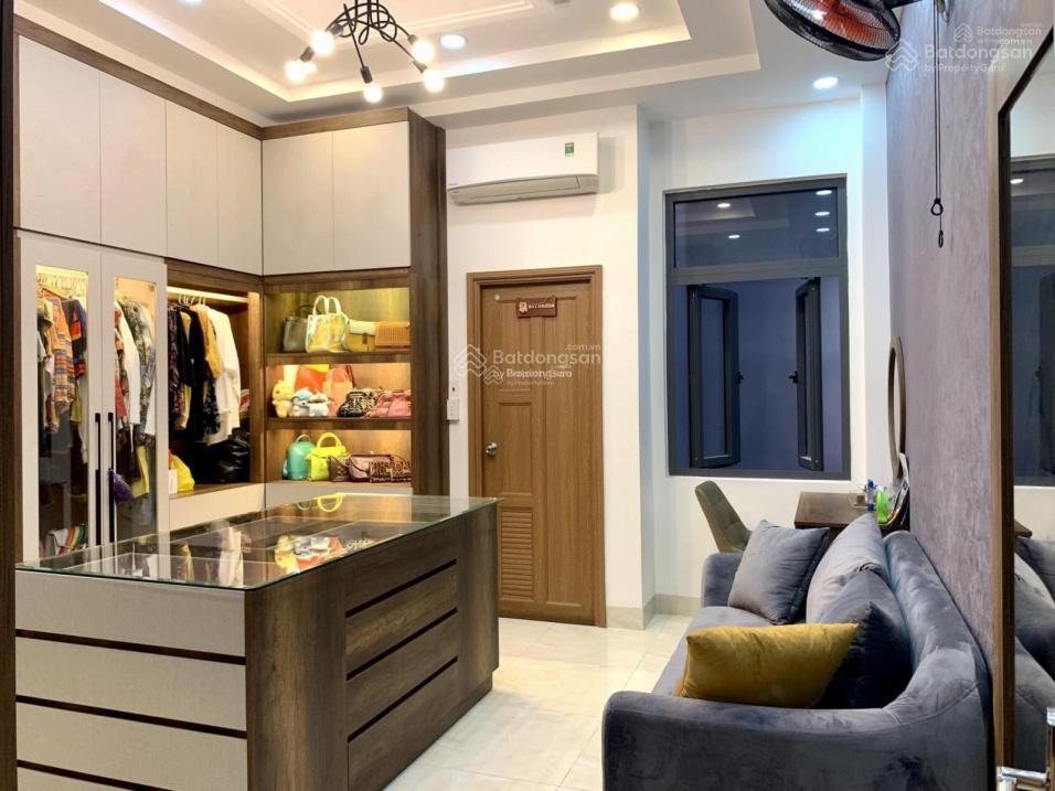 Bán chdv hẻm xe hơi ngay tô hiến thành, q10 dtsd250m2, trệt, 3 lầu thang máy, giá 14,999 tỷ