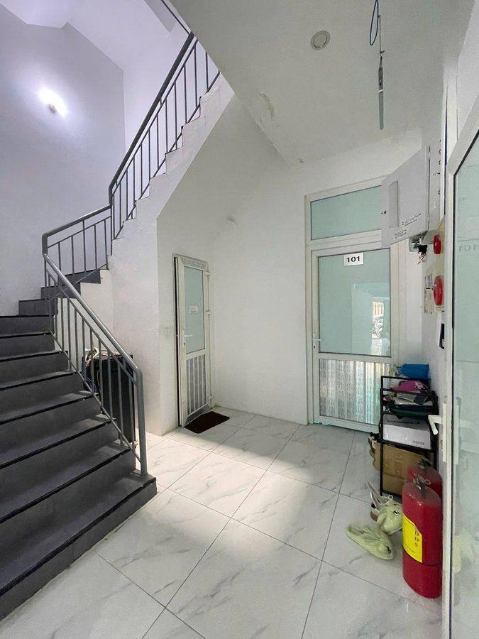 Bán nhà mặt phố Trung Hoà, Yên Hoà. 96m*5t, Mt 5m trung tâm kinh tế, kinh doanh sầm uất, vỉa hè rộng