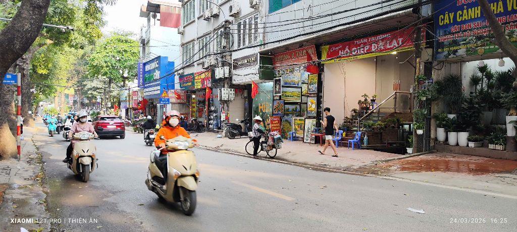 Bán đất mặt phố Hoàng Hoa Thám- Ba Đình. Vị trí đẹp, vỉa hè rộng, kinh doanh, nở hậu. 86m2 - giá nhỉnh 26 tỷ