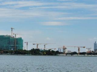 Bán nhà Lạc Long Quân, Cầu Giấy. Mặt ngõ ô tô vào thẳng nhà, kinh doanh. Sổ 50m2, mt 4.2m, giá 14 tỷ