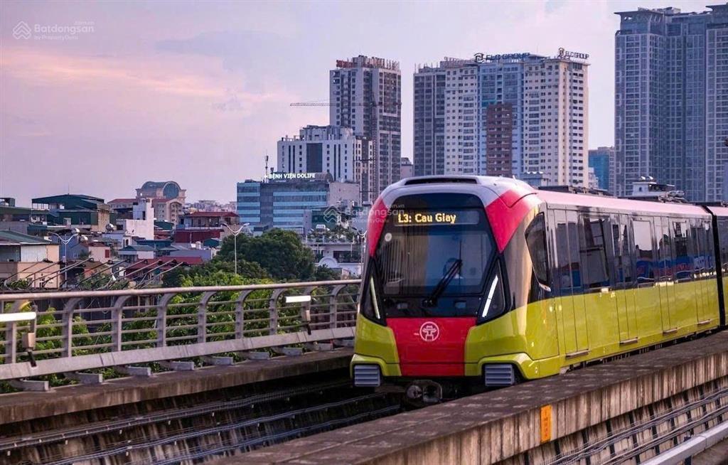 Căn hộ 2 phòng ngủ mặt đường vành đai 3.5 rộng 60m cách cầu giấy 10 phút giá 4,68 tỷ