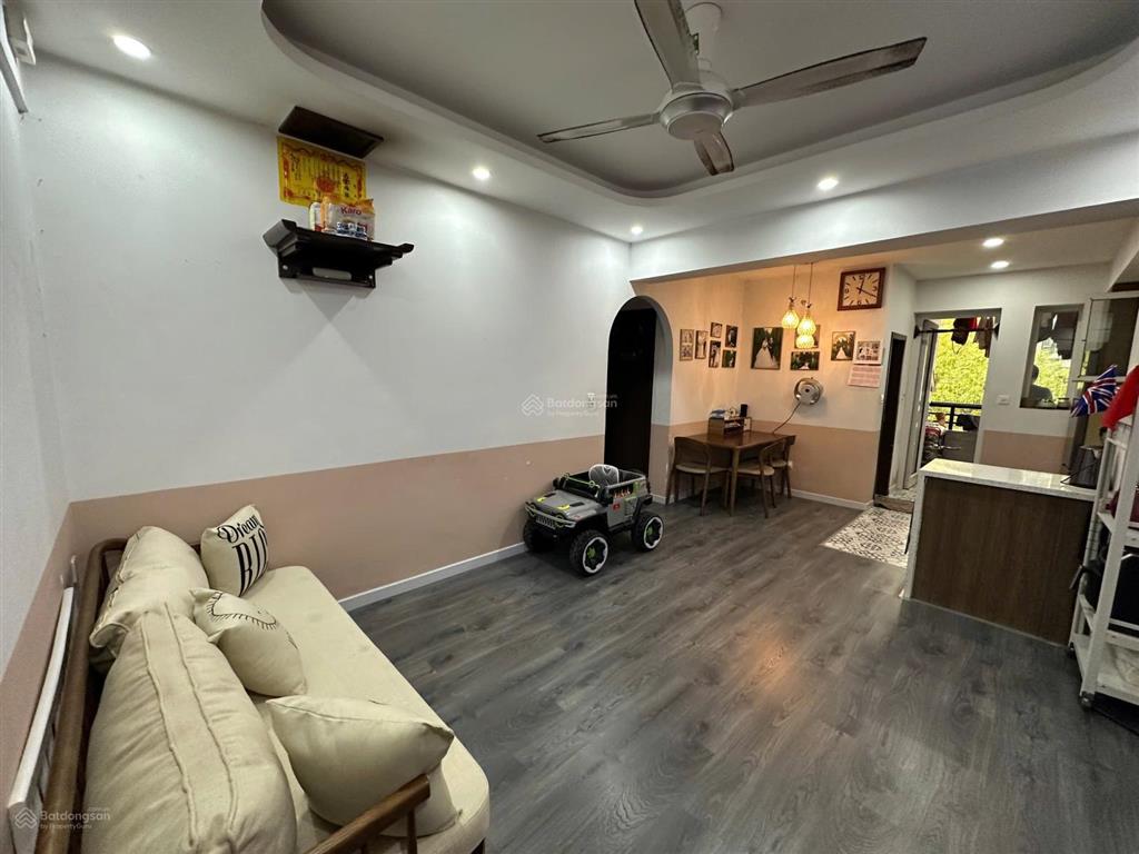 Bán căn hộ ct1 văn quán  72m  2pn  nhà đẹp ở ngay. 0983 451 ***