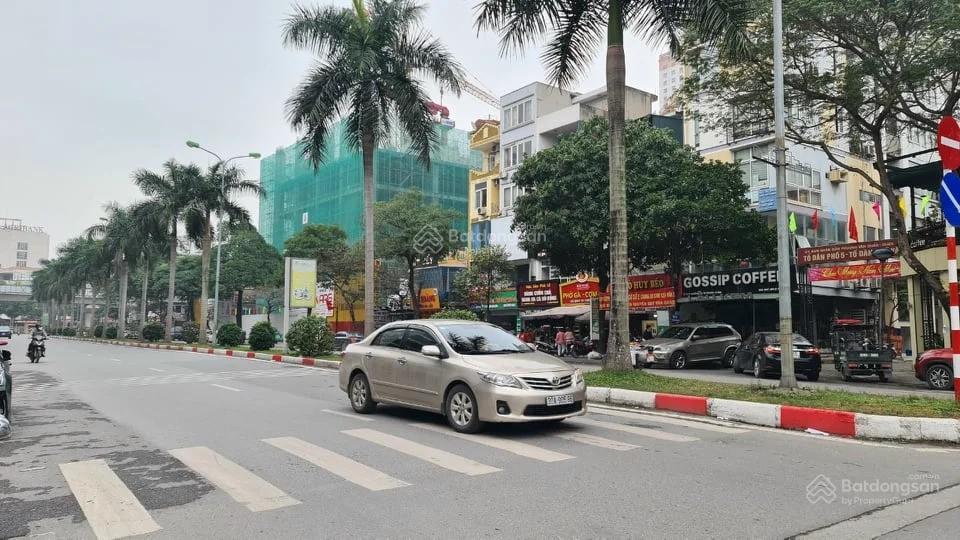 Mặt phố nguyễn khuyến  kinh doanh ngày đêm  dòng tiền khủng mỗi tháng. 0983 451 ***