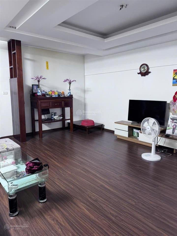 Hơn 5 tỷ xíu căn góc 100m ct3 văn quán  0983 451 ***