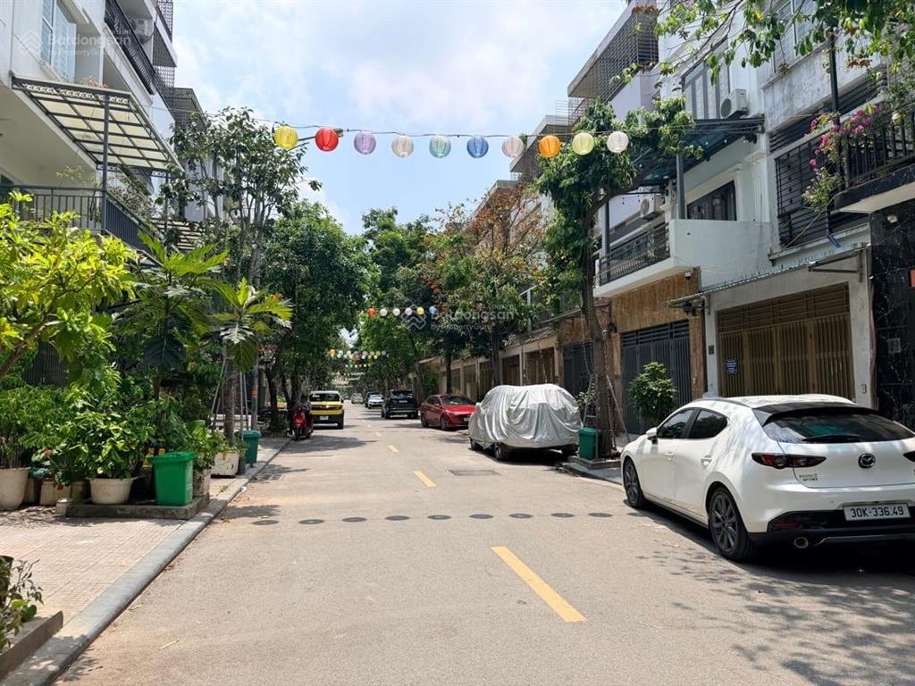 Phân lô xa la ô tô vào nhà giá 9,5 tỷ.  0983 451 ***