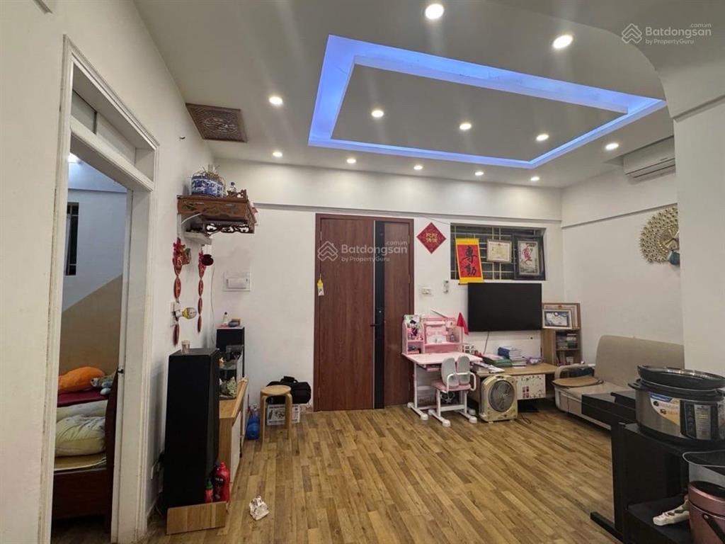 Bán căn hộ ct3 văn quán 100m 3pn view hồ  5,0x tỉ.  0983 451 ***