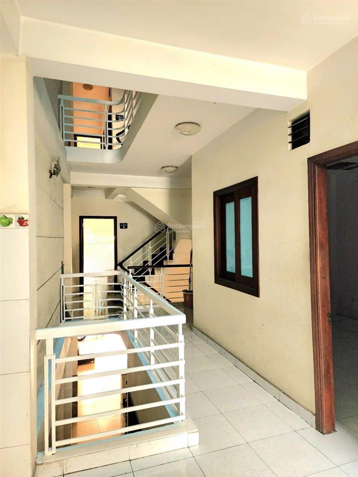 Tòa nhà 6 tầng+ thang máy (5,2x20m)  2mt hẻm vip ngay hoàng việt  út tịch, p.tân sơn nhất