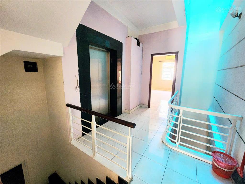 Tòa nhà 6 tầng+ thang máy (5,2x20m)  2mt hẻm vip ngay hoàng việt  út tịch, p.tân sơn nhất