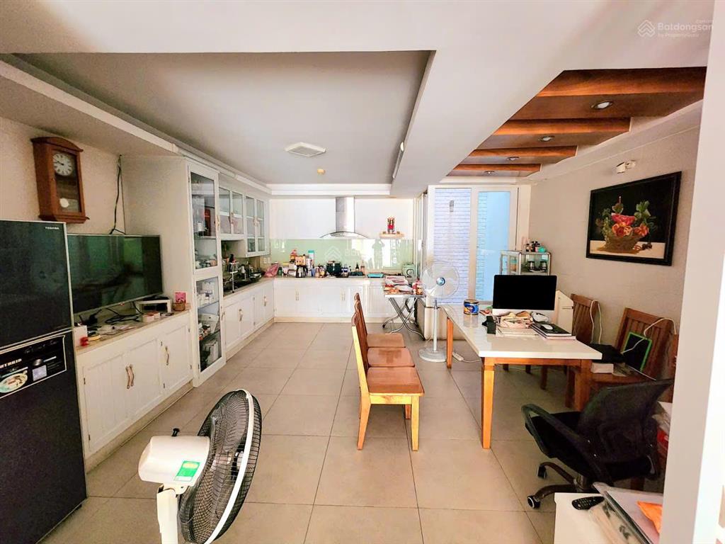 Hiếm nhà bán! hẻm 10m thông hoàng việt  út tịch, (5x19m) 360m2, 5 tầng. giá tốt