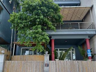 Chính chủ cho thuê bt mặt hồ tây