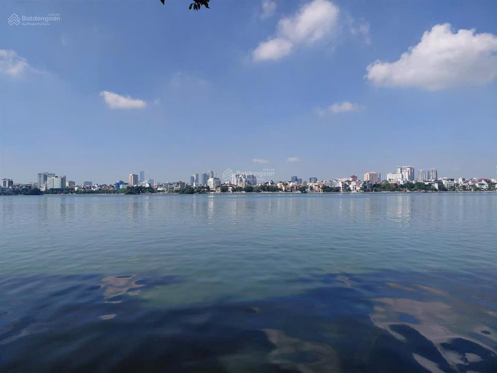 Bán nhà mặt phố vị trí đắc địa phố tây hồ