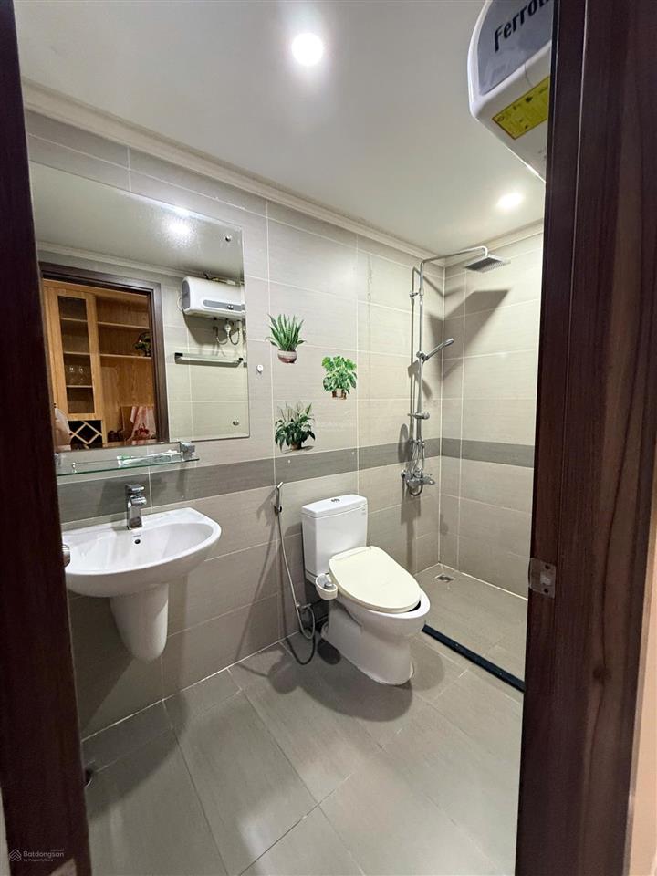 Bán nhanh căn 3pn 107m2, full nội thất cao cấp. giá bán 6 tỷ 690. thương lượng.