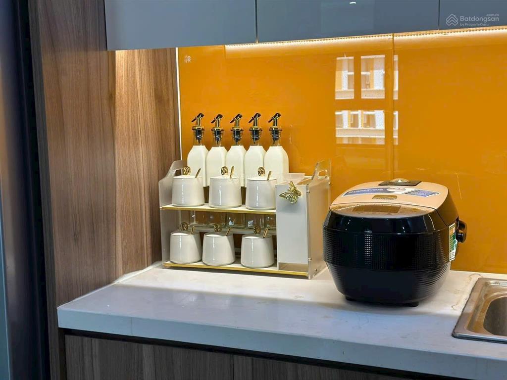 Bán nhanh căn 3pn 107m2, full nội thất cao cấp. giá bán 6 tỷ 690. thương lượng.