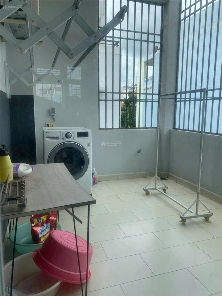 Bán nhà 2 lầu mặt tiền đường số  p. tân quy. diện tích 7x18m