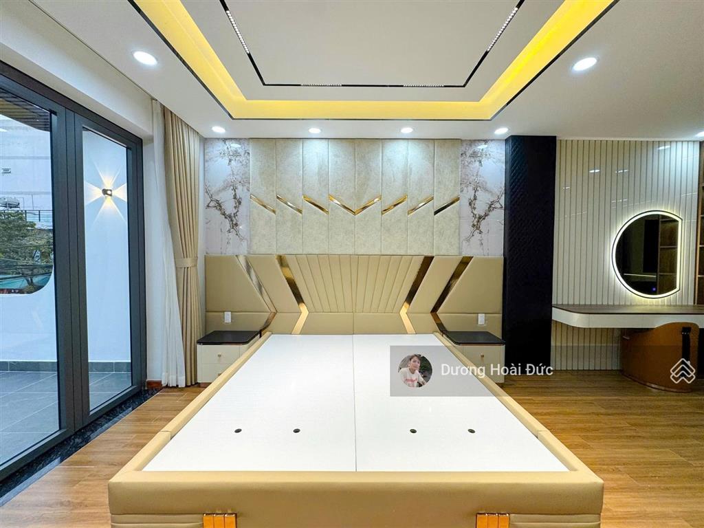 Nhà 3 lầu thang máy mặt tiền kinh doanh đường số 9m  khu cư xá ngân hàng  quận 7