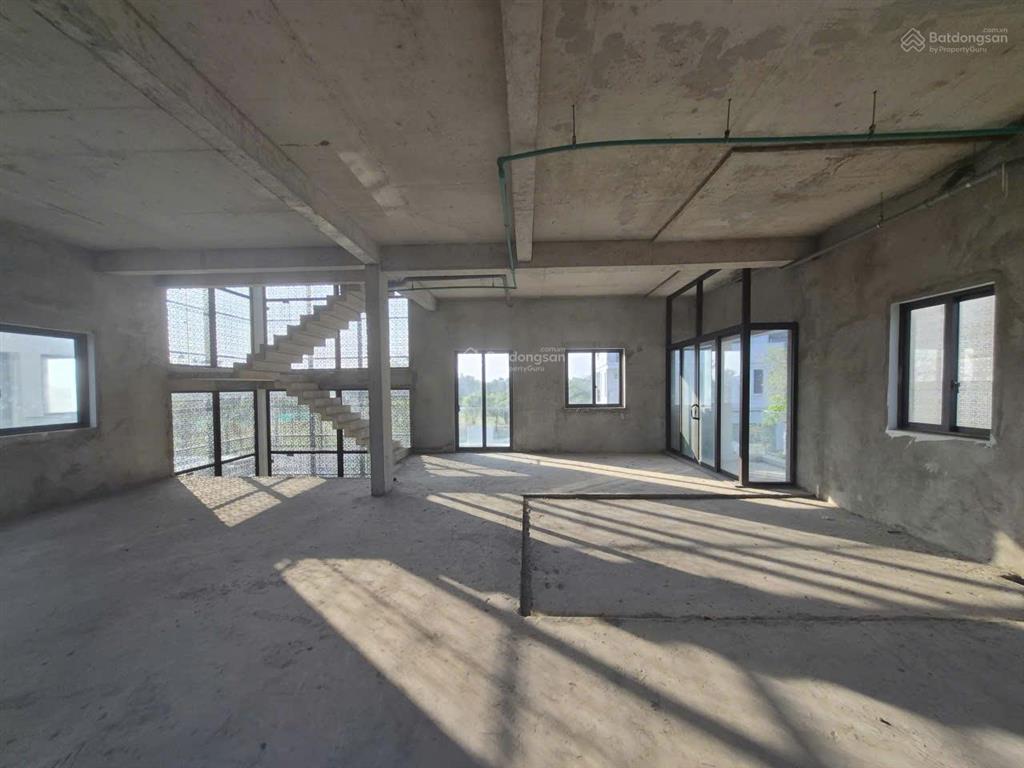 Bán 21,7 tỷ biệt thự đơn lập 2 mặt tiền view công viên, đã có sổ, giá tốt đầu tư.