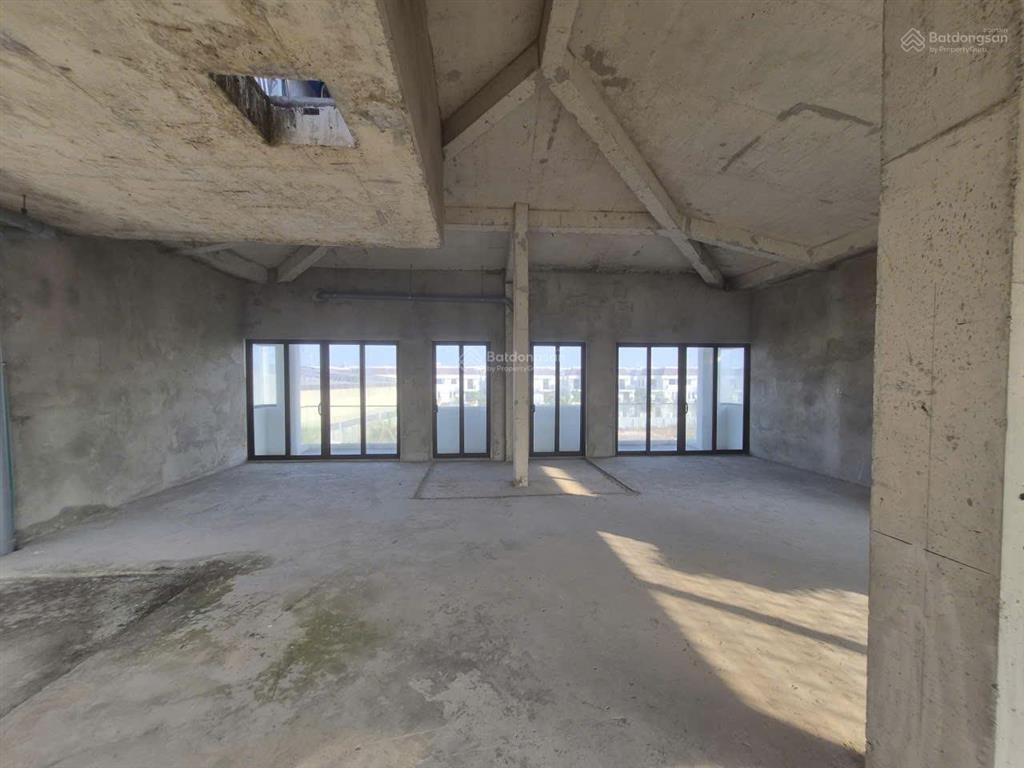 Bán 21,7 tỷ biệt thự đơn lập 2 mặt tiền view công viên, đã có sổ, giá tốt đầu tư.
