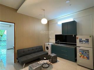 Cho thuê phòng full nội thất 52m2 mặt tiền trường sa, có ban công view kênh nước.