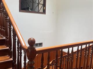 Cho thuê phòng nội thất cơ bản, diện tích 28m2 mặt tiền đường trường sa. giá thuê 5,5 triệu
