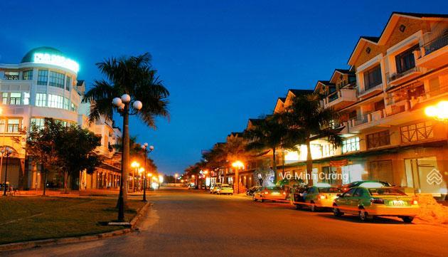 Định cư nước ngoài chính chủ cần bán gấp nền đất thổ cư kdc nam long trần trọng cung