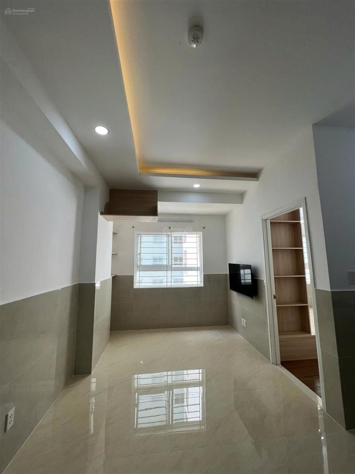 Bán căn hộ tại cao ốc đầu tiên hóc môn 65m2 với 2pn2wc giá 1,5 tỷ nhận nhà ngay