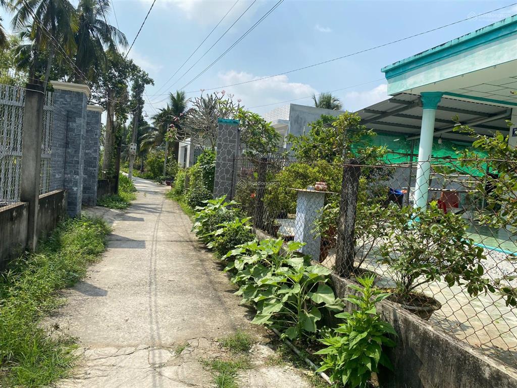 Chính chủ bán đất thổ cư 100% 212m2 nhơn thạnh trung, tp tân an