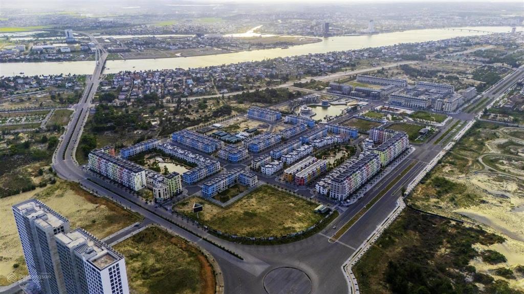 Quỹ căn đặc biệt biệt thự 300m ven biển nam mekong heritage  sổ đỏ lâu dài  gần hồ công viên