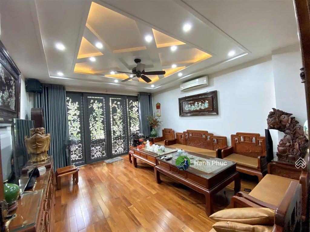 Cho thuê biệt thự tại khu đô thị linh đàm. diện tích 230m2, mặt tiền 14m, thiết kế 04 tầng. khu vip