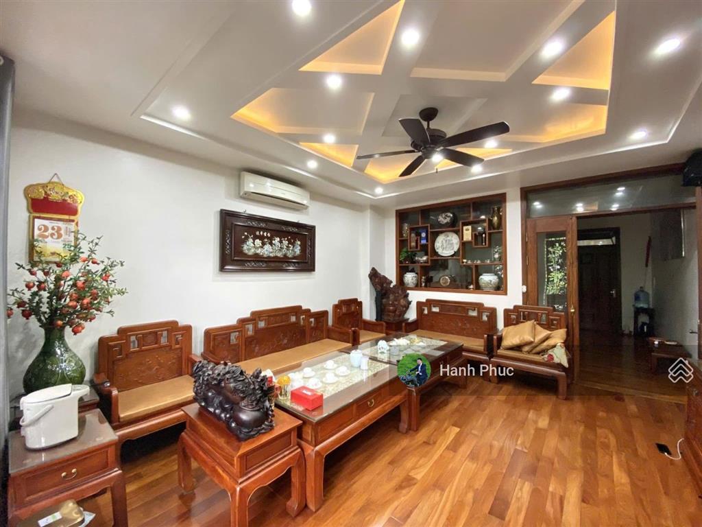Cho thuê biệt thự tại khu đô thị linh đàm. diện tích 230m2, mặt tiền 14m, thiết kế 04 tầng. khu vip