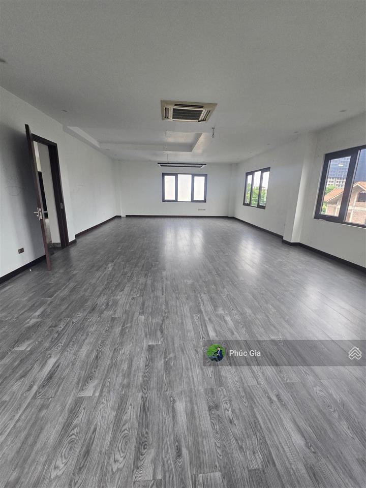 Cho thuê căn biệt thự góc nổi bật linh đàm. diện tích 327.5m2, 05 tầng, mt 25m