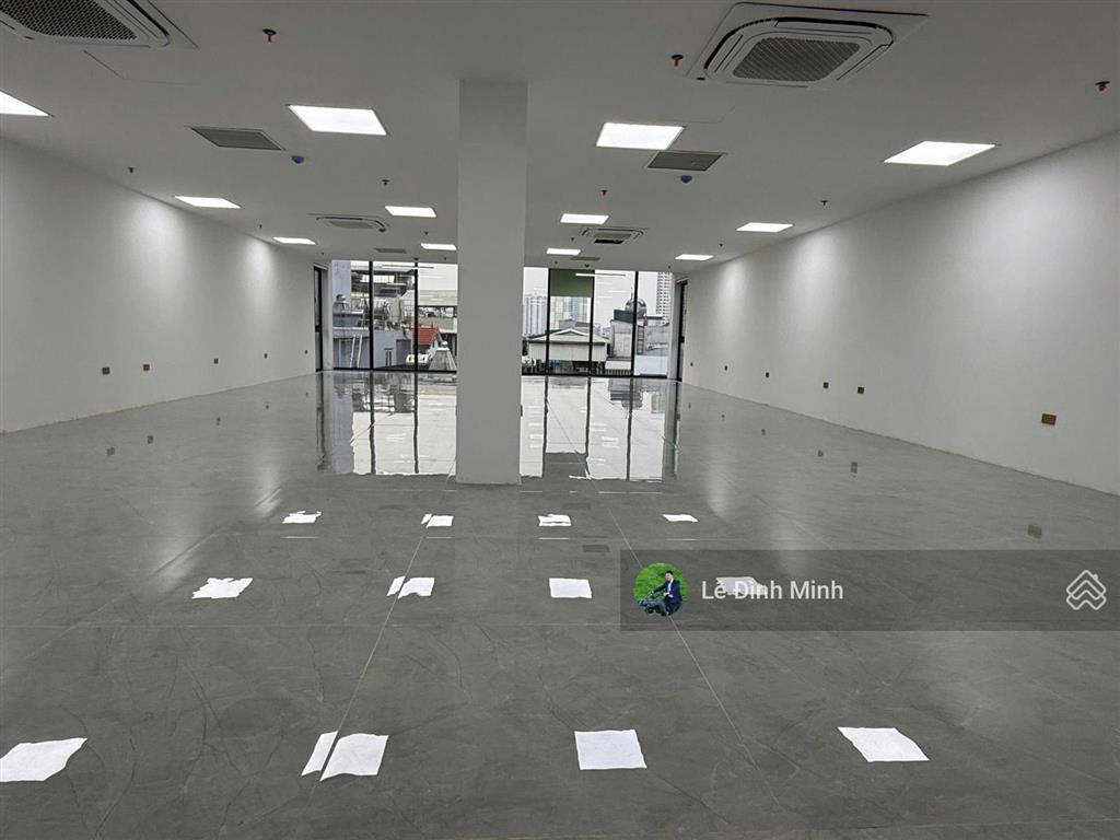 Tòa nổi bật phố. góc gần 30m mặt tiền, 180m2/sàn, 08 tầng, nghiệm thu pccc, thang máy, đh âm trần