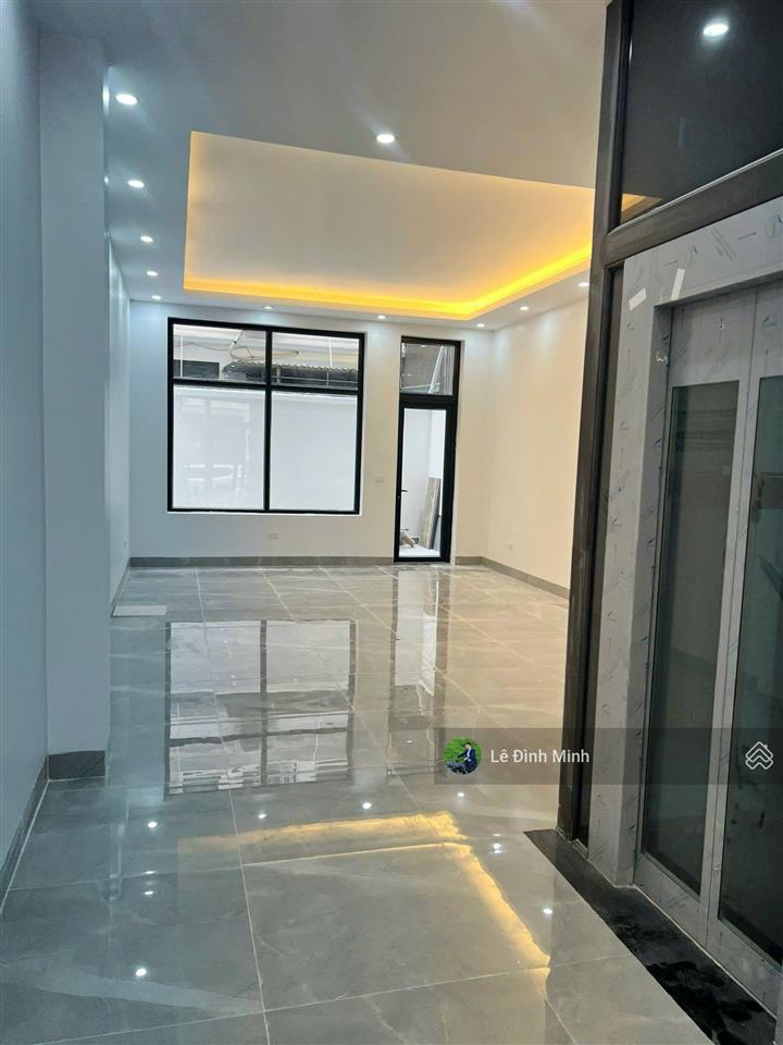 Tòa nổi bật phố. góc gần 30m mặt tiền, 180m2/sàn, 08 tầng, nghiệm thu pccc, thang máy, đh âm trần