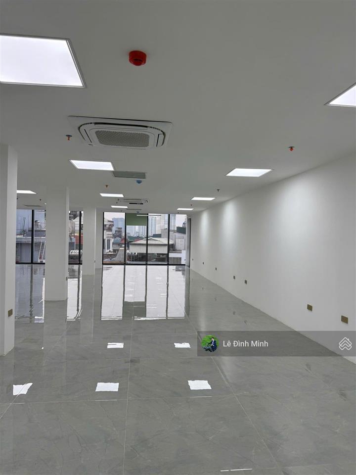 Tòa nổi bật phố. góc gần 30m mặt tiền, 180m2/sàn, 08 tầng, nghiệm thu pccc, thang máy, đh âm trần