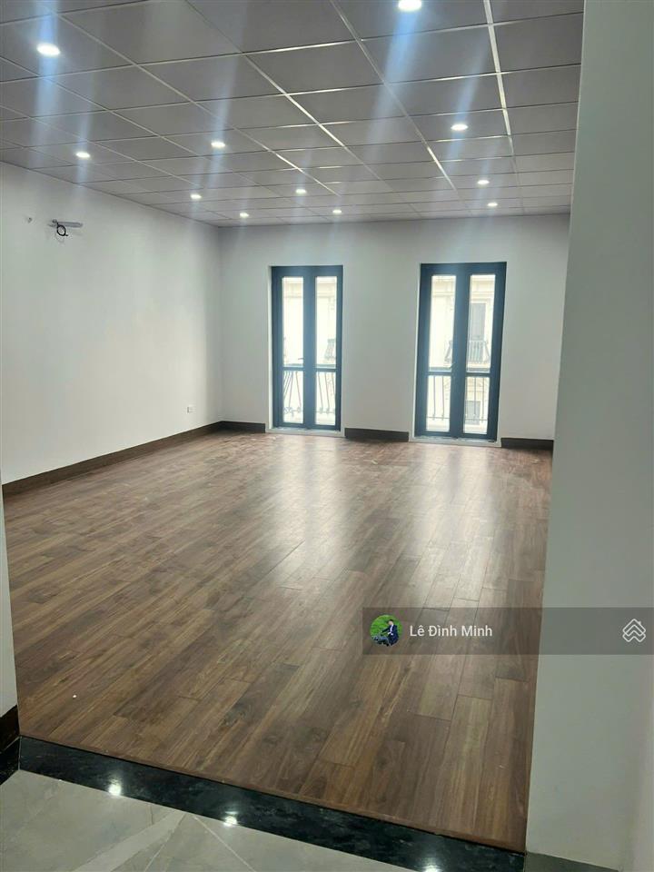 Tòa nổi bật phố. góc gần 30m mặt tiền, 180m2/sàn, 08 tầng, nghiệm thu pccc, thang máy, đh âm trần