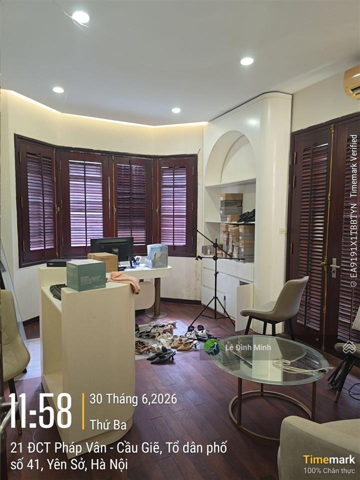 Cho thuê biệt thự tại pháp vân. diện tích 350m2, mặt tiền 13m, thiết kế 3.5 tầng. nội thất đẹp