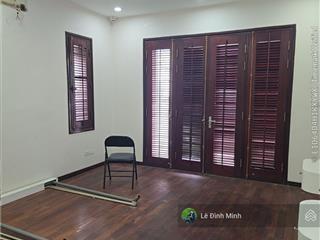 Cho thuê biệt thự tại pháp vân. diện tích 350m2, mặt tiền 13m, thiết kế 3.5 tầng. nội thất đẹp.