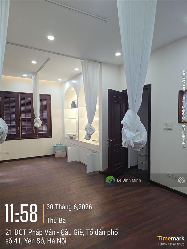Cho thuê biệt thự tại pháp vân. diện tích 350m2, mặt tiền 13m, thiết kế 3.5 tầng. nội thất đẹp