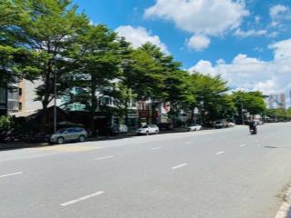 Nhà mặt phố tân triều. diện tích 260m2, mặt tiền 15m, đủ hệ thống pccc. làm văn phòng hoặc ở