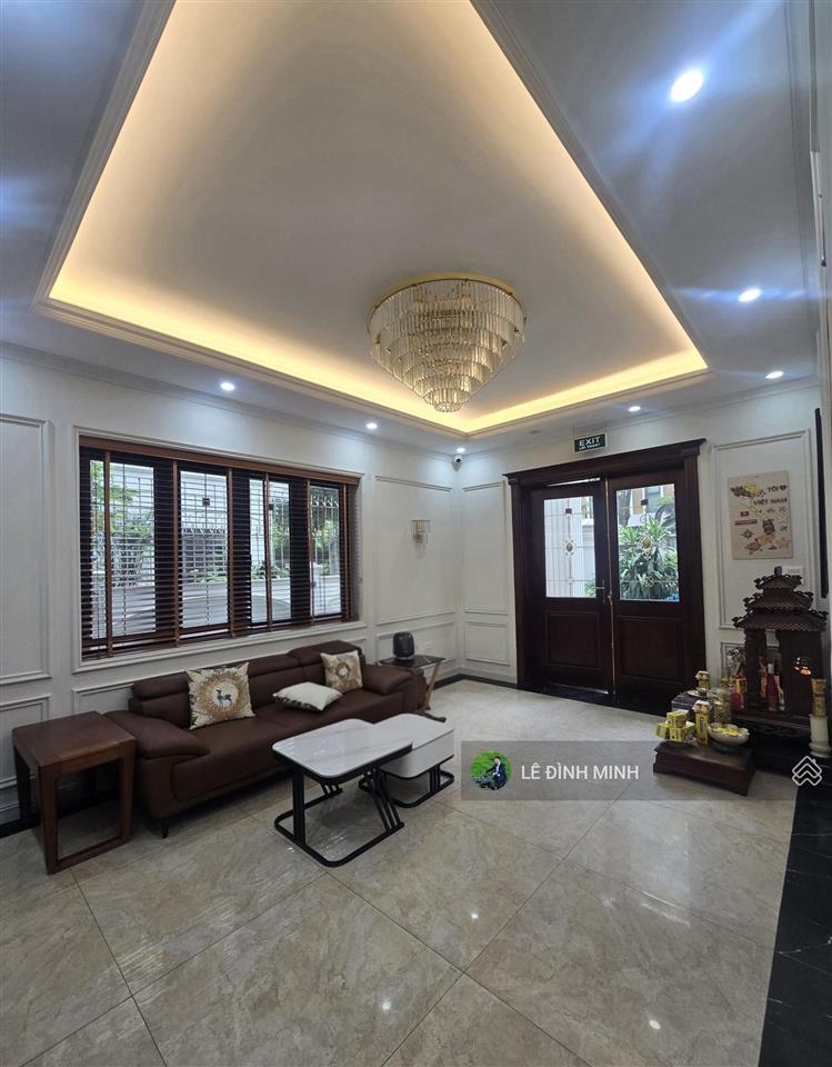 Biệt thự mới đẹp tại pháp vân. diện tích 288m2, mặt tiền 15m, thiết kế 04 tầng, thang máy