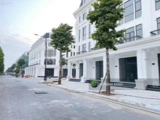 Bán nhà liền kề tại khu đô thị vĩnh hoàng. diện tích 100m2, mặt tiền 05m, nhà 4 tầng, full nội thất