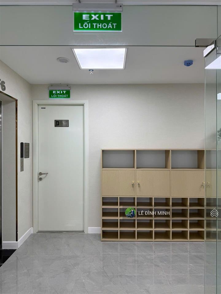 Tòa nhà vip đạt tiêu chuẩn cao cấp mới hoàn thiện. diện tích 220m2/sàn, 06 tầng, mt 10m, pccc đủ