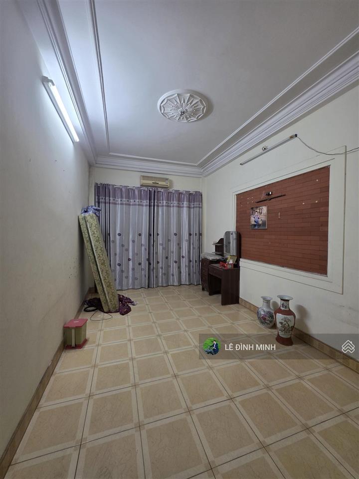 Nhà ngõ 254 ô tô đi qua. diện tích 43m2, thiết kế 05 tầng, xây chắc chắn, có ô chờ thang máy