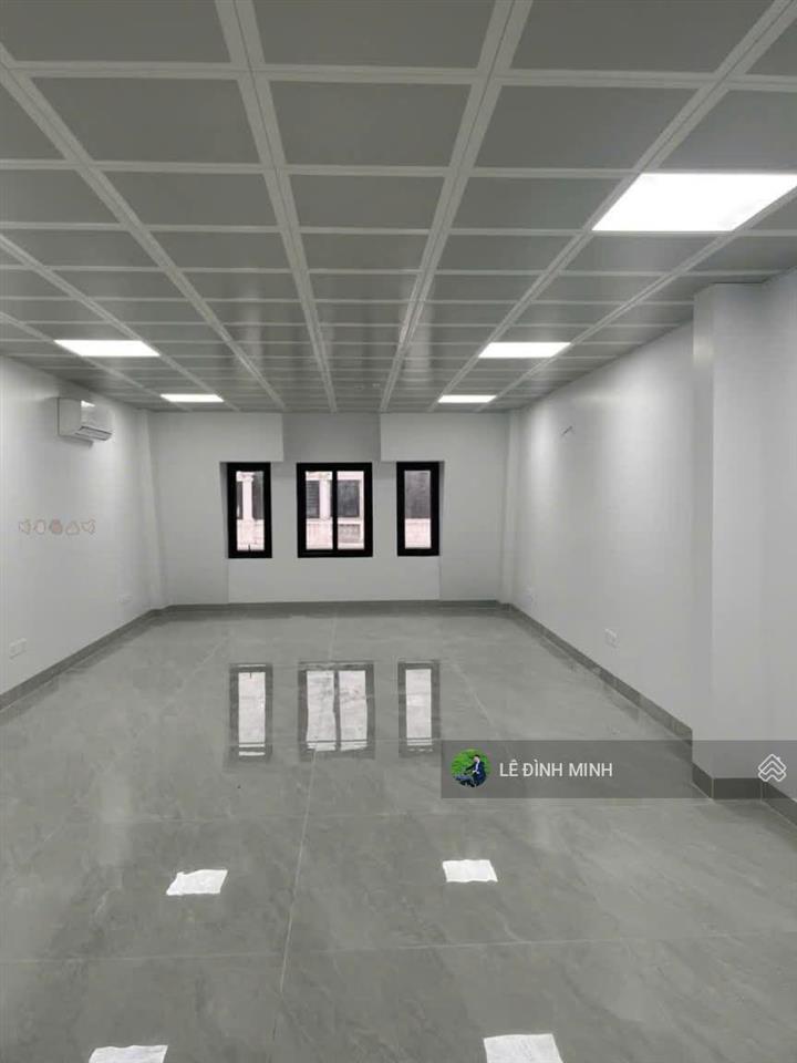 Nhà 05 tầng mới hoàn thiện đẹp. diện tích 100m2, mặt tiền 05m, thang máy, điều hòa âm trần đầy đủ