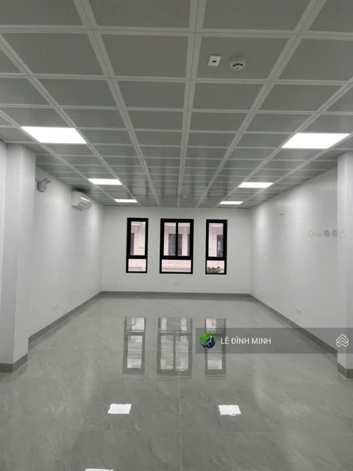 Nhà 05 tầng mới hoàn thiện đẹp. diện tích 100m2, mặt tiền 05m, thang máy, điều hòa âm trần đầy đủ