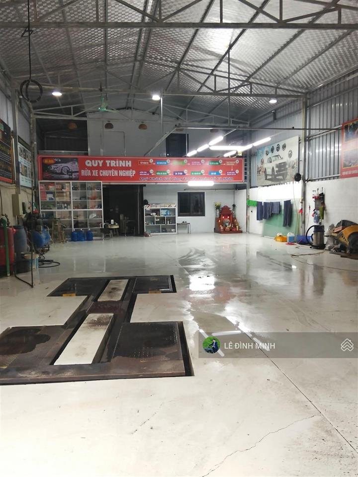 Cho thuê nhà kinh doanh vip nhất phố. diện tích 280m2, vỉa hè rộng, mặt tiền 08m, đầy đủ hạ tầng