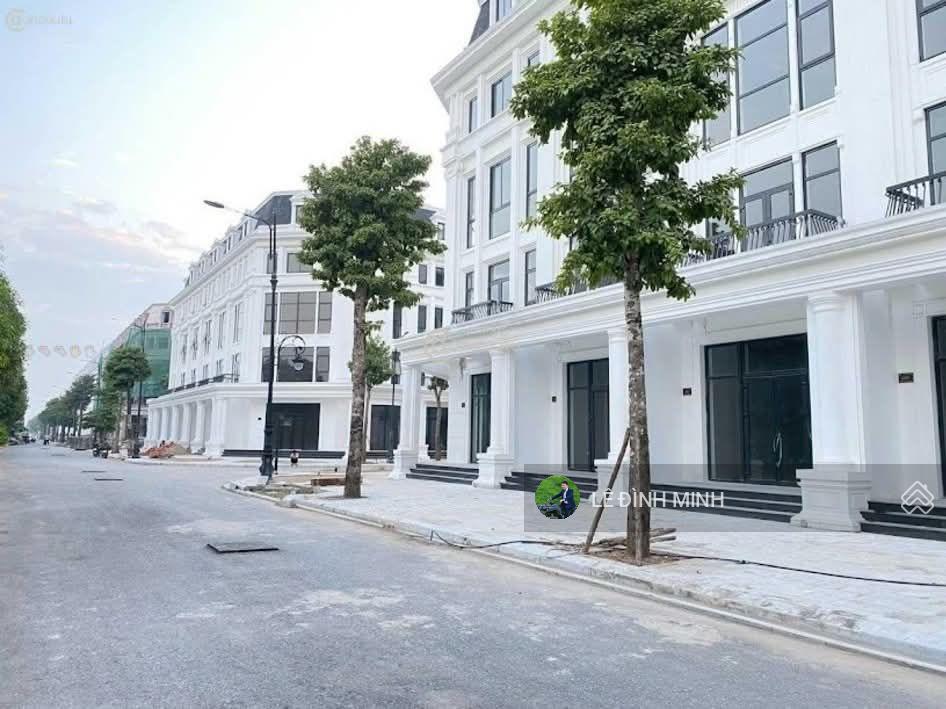 Bán nhà liền kề tại khu đô thị đền lừ. diện tích 100m2, mặt tiền 05m, nhà 4 tầng, full nội thất