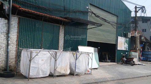 Bán nhà cấp 4. hiếm có. diện tích 200m2, mt 8m, xe tải 10 tấn vào nhà. đầu tư đỉnh.