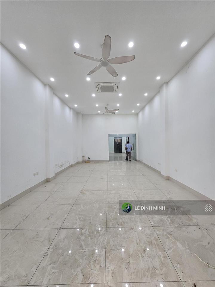 Căn mặt phố vip! diện tích 100m2, 06 tầng. thang máy, full điều hòa, quạt trần. sát 4 tòa chung cư