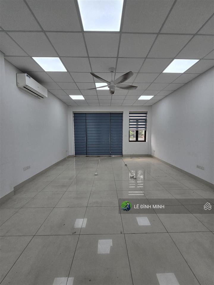 Căn mặt phố vip! diện tích 100m2, 06 tầng. thang máy, full điều hòa, quạt trần. sát 4 tòa chung cư